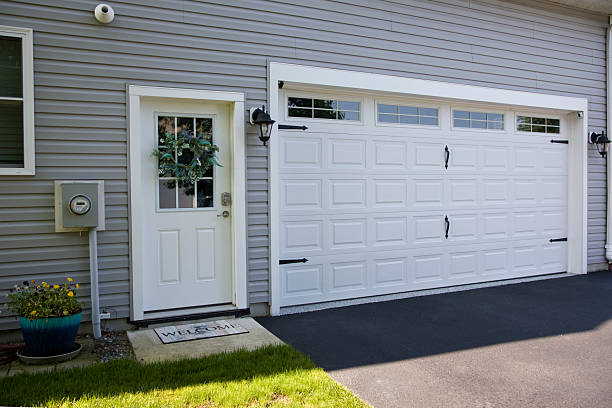 24/7 Emergency Garage Door Panel Replacement experts in West Park, NJ